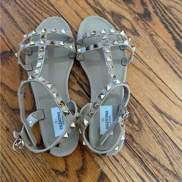 Womens sandals - Picture 2 of 5